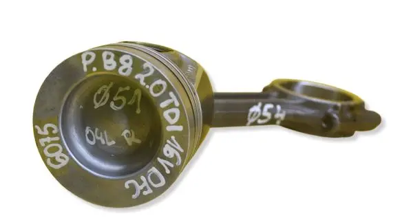 Volkswagen PASSAT B8 Piston 81L155 04LA 04LR