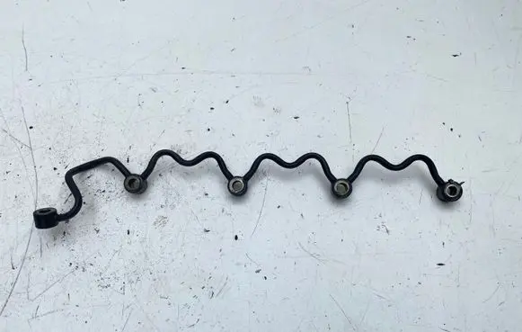 Toyota Avensis T250 Fuel return line/hose 