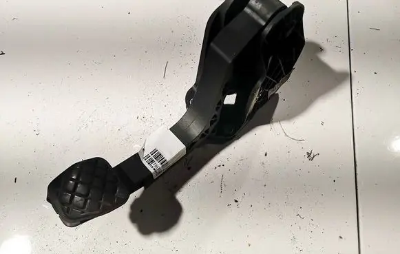 Skoda Octavia Mk2 (1Z) Clutch pedal 1t1721059