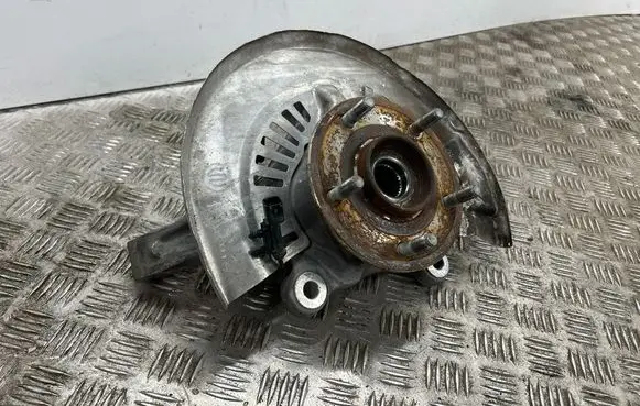 Chrysler Pacifica Front wheel hub 68189019AB