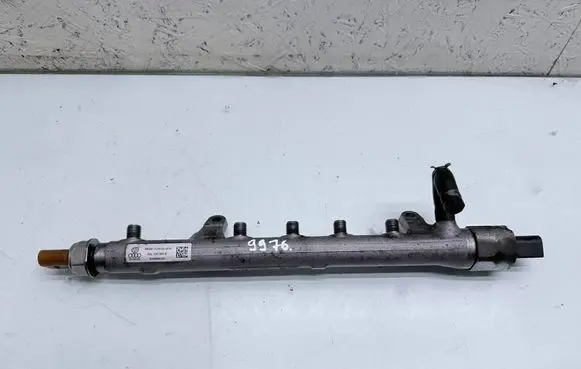 Volkswagen PASSAT B6 Fuel main line pipe 03L130089B