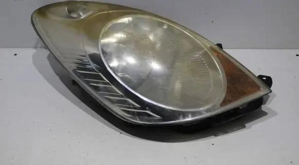 Nissan Note (E11) Headlight/headlamp Lampa Przednia Nissan Note E11 Prawa