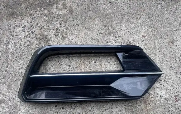 Volkswagen PASSAT B8 Front grill 3G0853794GRU