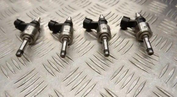Toyota Highlander XU70 Fuel injectors set 23250F0010