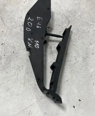 BMW 3 E46 Accelerator throttle pedal 6762480 310305 25916010