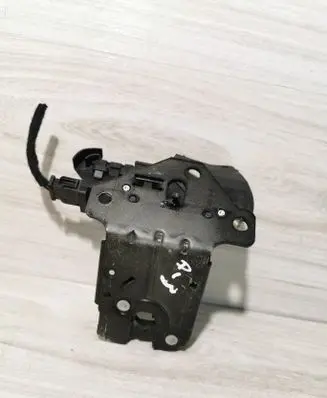 Audi A3 S3 A3 Sportback 8P Tailgate/trunk/boot lock/catch/latch 8P4827505B