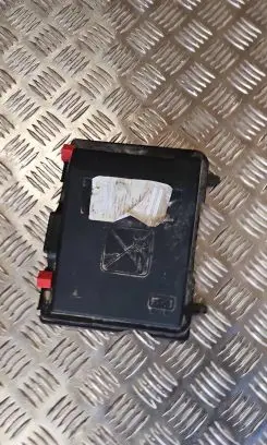 DS Automobiles 7 Crossback Fuse box cover 9678633380