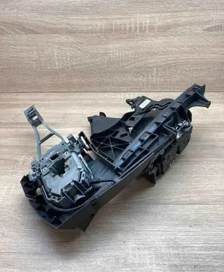 Volvo V50 Front door lock 30699110 30753661