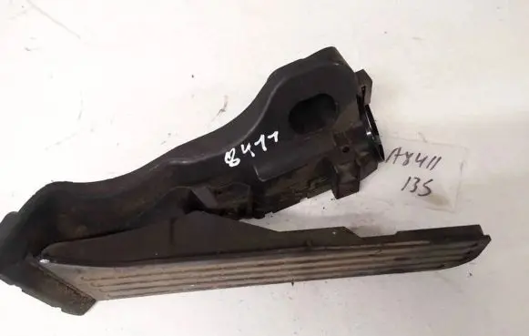 Volkswagen Golf V Accelerator throttle pedal 1k1721503l
