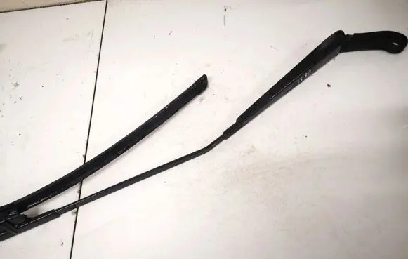 Peugeot 407 Front wiper blade arm d25dag d25dagcc