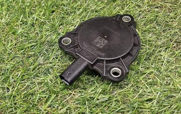 Mercedes-Benz E W212 Camshaft speed sensor A2761560790 14052802031D