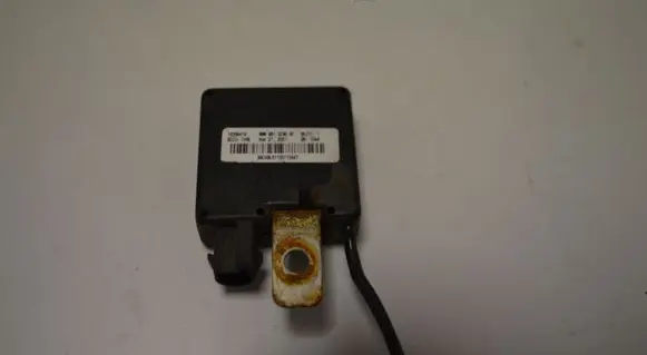BMW 5 E39 Aerial antenna filter 8380945