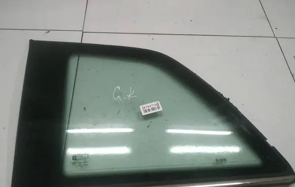 Opel Zafira B Rear side window AS2