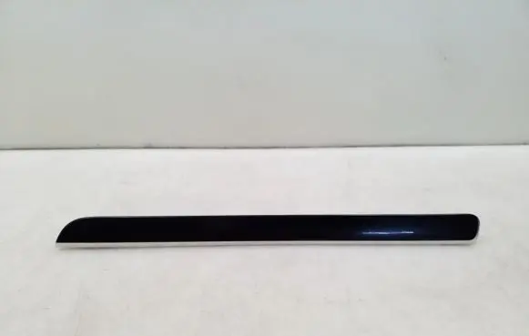 Volkswagen Golf VI Panel trim 5K1858529