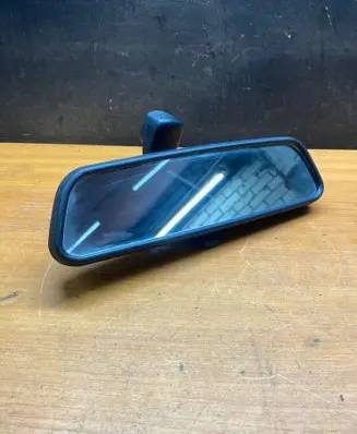 Rear view mirror (interior)