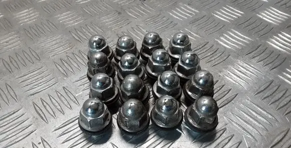 Mitsubishi Outlander Nuts/bolts 