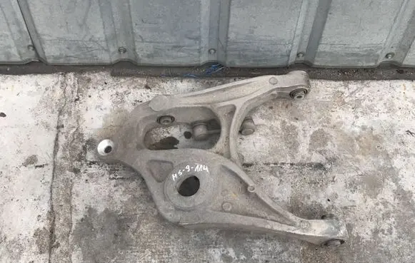 Mercedes-Benz GL X166 Rear upper control arm/wishbone A16605