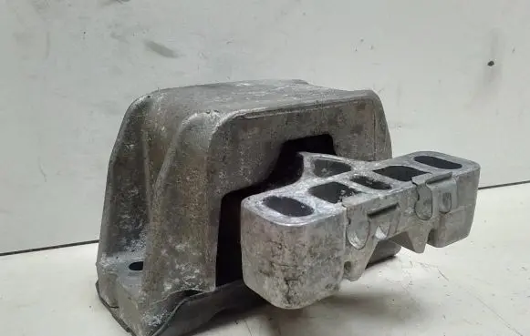 Audi A3 S3 8L Engine mount bracket 1K0199262AC