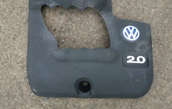 Volkswagen Golf IV Engine cover (trim) 06A103925AJ