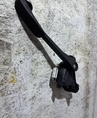 Volvo S60 Accelerator throttle pedal 30666660