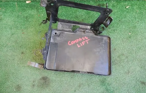 Jeep Compass Battery tray 