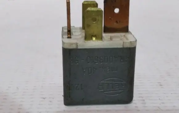 Volkswagen Golf III Other relay 191937503