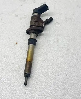Fuel injector