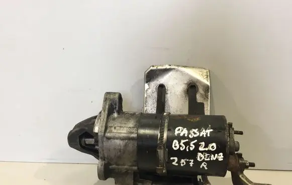 Volkswagen PASSAT B5.5 Starter motor 06B911023