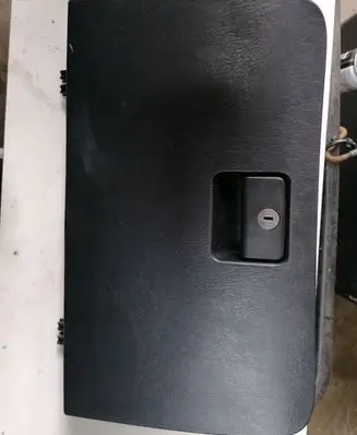 Toyota Corolla Verso E121 Glove box