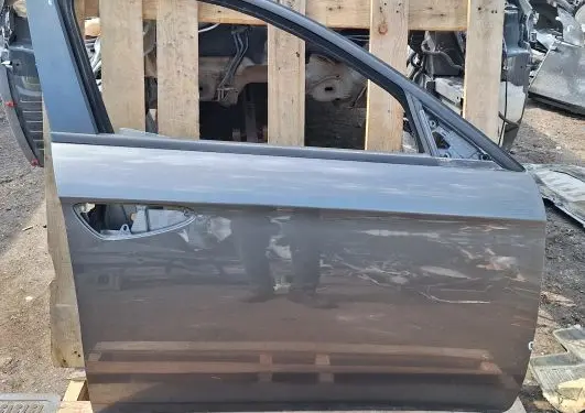 Alfa Romeo 159 Front door