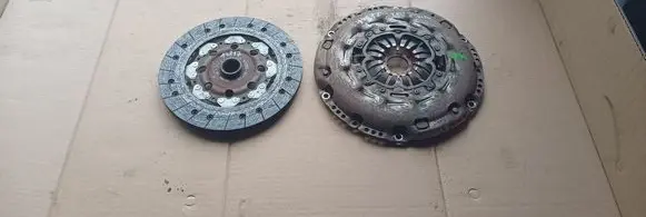 Toyota Avensis T250 Clutch set kit 3125005120 luk