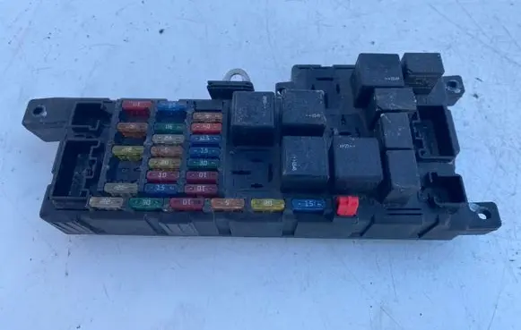 Volvo S80 Fuse module 8678449