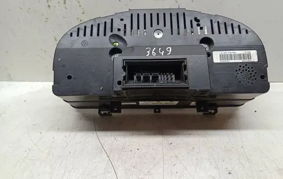 Volkswagen Touran I Speedometer (instrument cluster) 1T0920974A V0002000