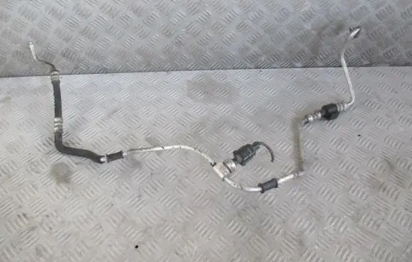 KIA Ceed Air conditioning (A/C) pipe/hose