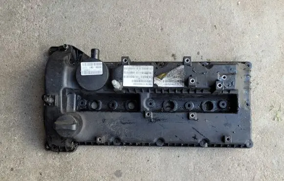 SsangYong Rodius Rocker cam cover D20A 31206d117 671960