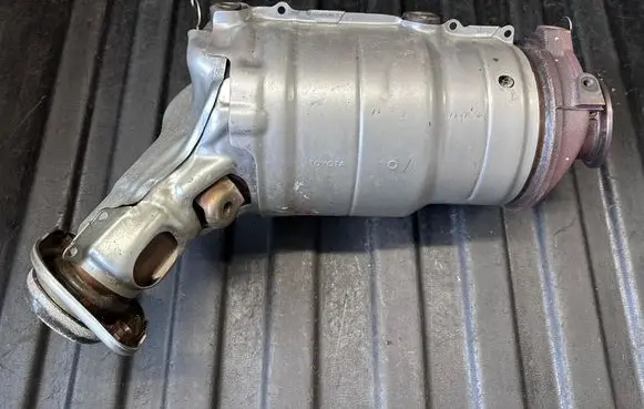 Toyota Hilux VIII Catalyst/FAP/DPF particulate filter ATFB0E150 TH6B243 ATFB