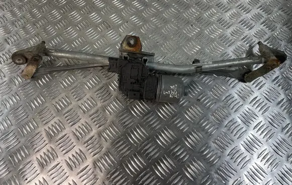 Audi A4 S4 B7 8E 8H Front wiper linkage and motor