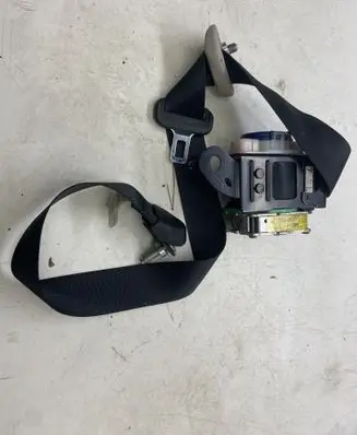 Mazda 6 Front seatbelt 1052235 1063728