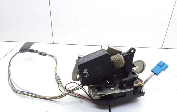 Mercedes-Benz Vaneo W414 Rear door lock 456207001001