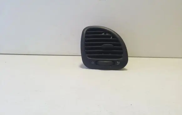 Seat Alhambra (Mk1) Dashboard side air vent grill/cover trim 7M1819704F 95VWA018B08