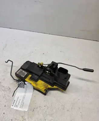Volvo V70 Rear door lock 8650554