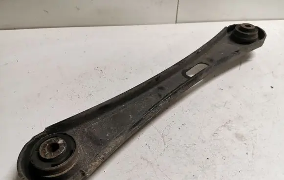 Rear control arm