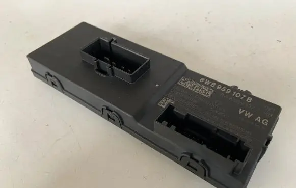 Audi Q7 4M Tailgate/trunk control unit/module 8W8959107B 8W8959107