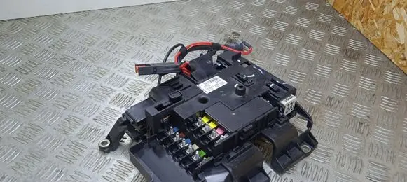 Porsche Cayenne (92A) Fuse module 7P0937548