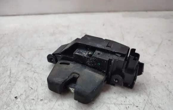 Peugeot 308 Tailgate/trunk/boot lock/catch/latch 9804762080