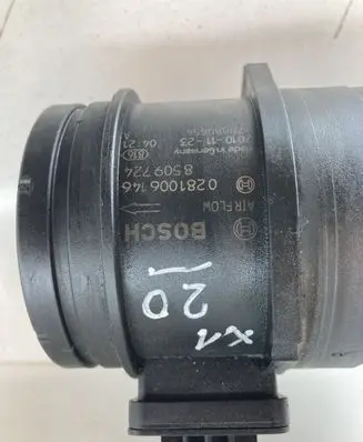 BMW X1 E84 Mass air flow meter 0281006146