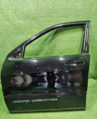 Jeep Grand Cherokee Front door