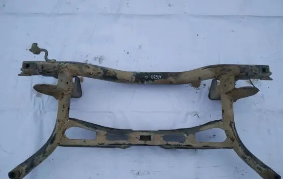 Volkswagen Golf V Rear subframe 