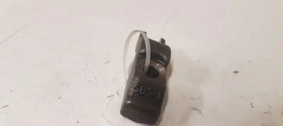 Opel Astra J Fuel Injector clamp holder SB51
