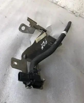 Ford Kuga III Exhaust gas pressure sensor Fs7a9g824ba